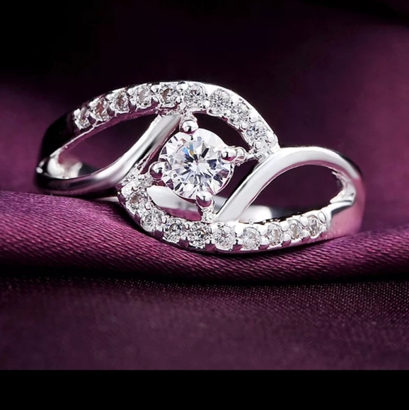 925 Sterling Silver Round 5A Zircon Ring For Woman - Picture 5 of 5